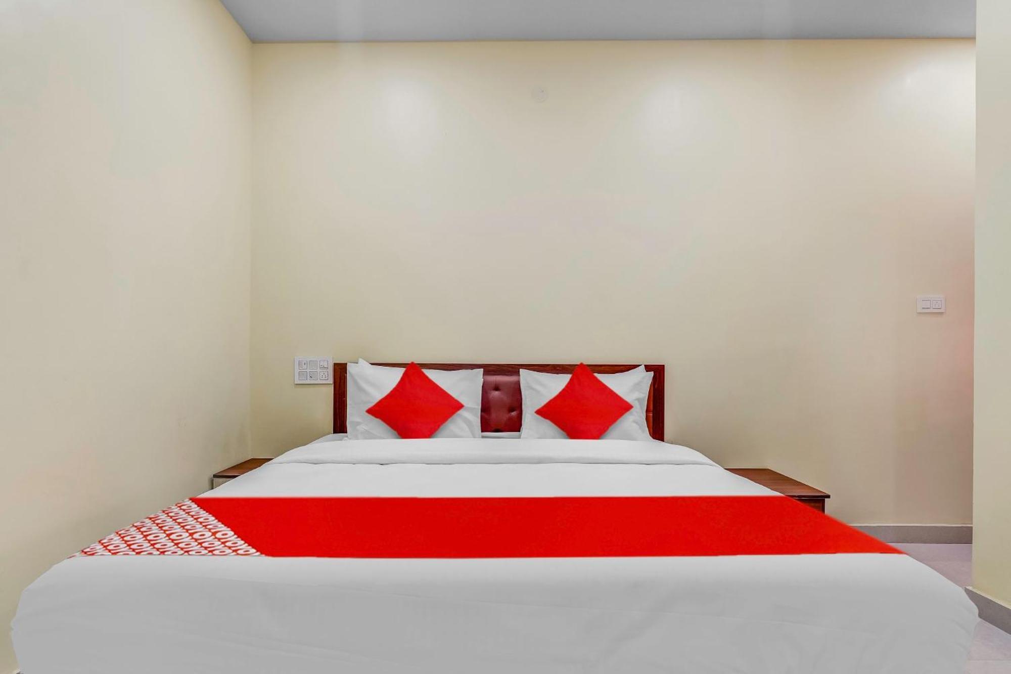 Oyo Flagship Hotel Ayodhya بنغالور المظهر الخارجي الصورة