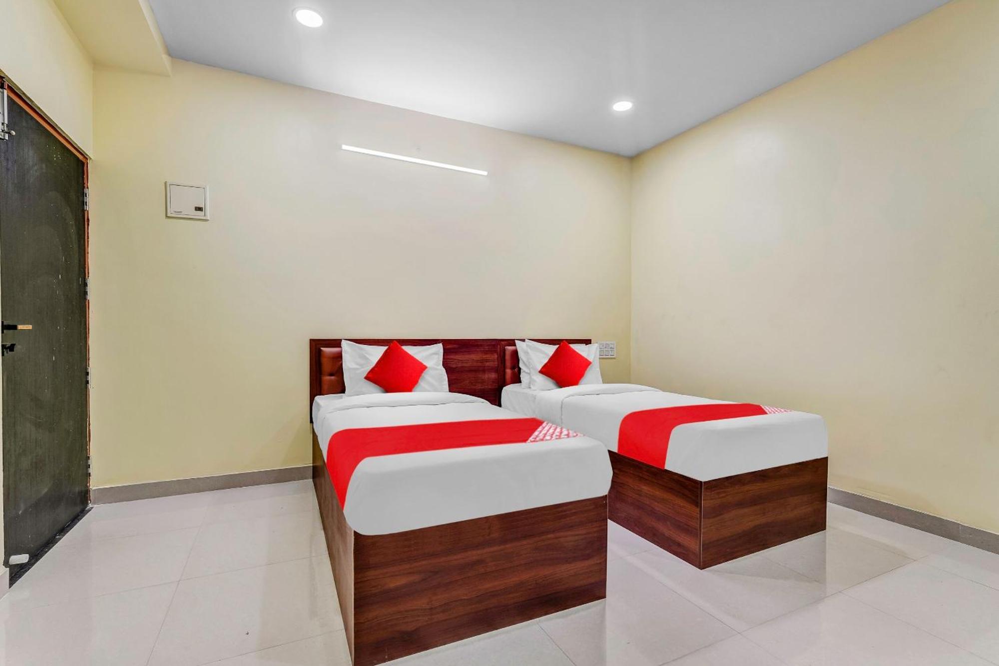Oyo Flagship Hotel Ayodhya بنغالور المظهر الخارجي الصورة
